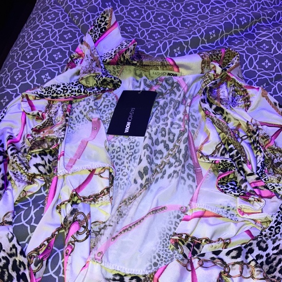 NWT fashion Nova top💗🖤 - Picture 9 of 10